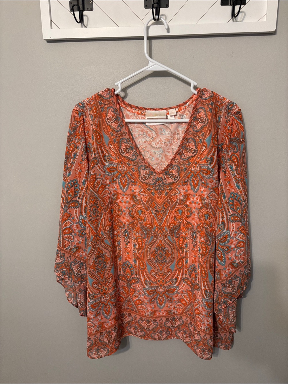 Women's Coral Paisley V-Neck Blouse 2 piece